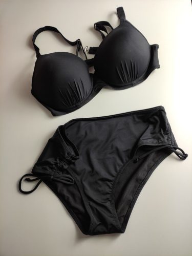 Fekete egyszínű bikini 