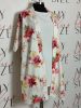 Fehér alapon, színes virágmintás egybeszabott Gésa jellegű tunika-ruha