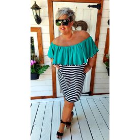   Fekete-fehér csíkos testrésszel, benetton zöld fodorral készült kánikula ruha