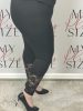 Fekete egyszínű leggings, fekete csipke betéttel az alján